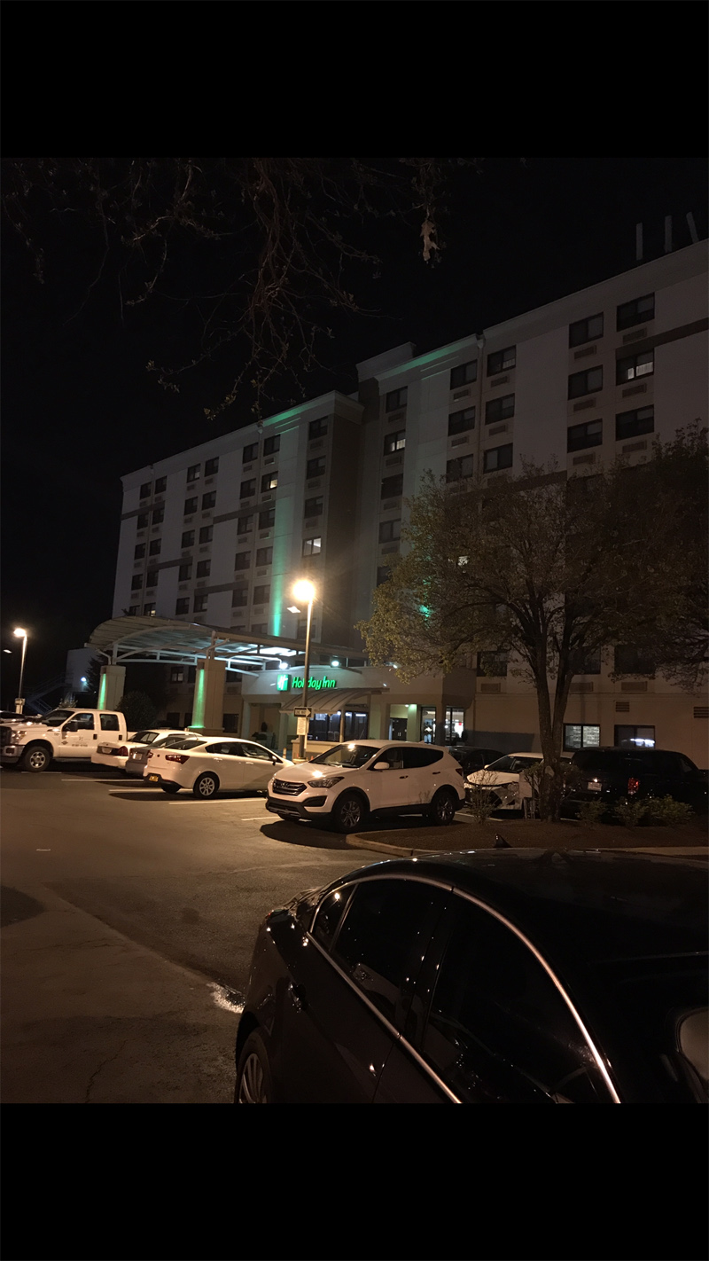 holiday inn fllod light