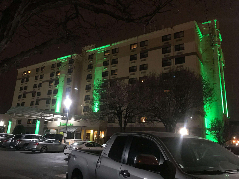 holiday inn fllod light