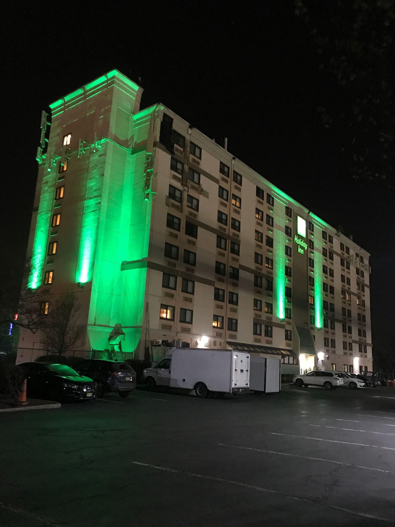 holiday inn fllod light